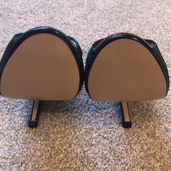 Fuss heels - Picture 6 of 8